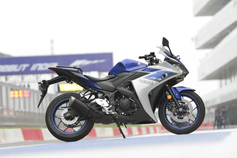 Yamaha R3